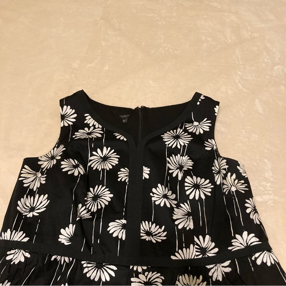 Talbots, Classic floral dress, white floral pattern on navy background. - Picture 2 of 3